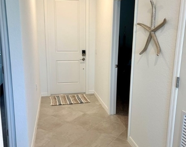 15275 Green Acres Avenue - Photo Thumbnail 12