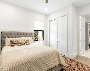 9675 Moonflower Court - Photo Thumbnail 19