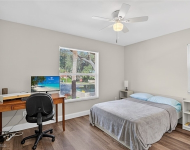 209 Robin Hood Circle - Photo Thumbnail 12