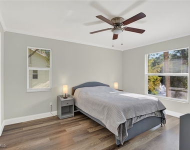 209 Robin Hood Circle - Photo Thumbnail 7