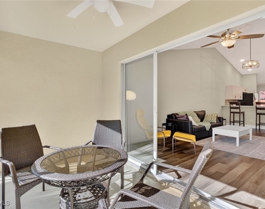 209 Robin Hood Circle - Photo Thumbnail 11
