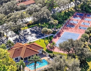 209 Robin Hood Circle - Photo Thumbnail 21