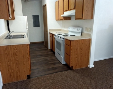 1206 Saint Michael Court - Photo Thumbnail 10