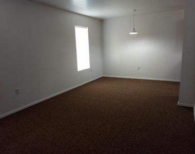 1206 Saint Michael Court - Photo Thumbnail 12