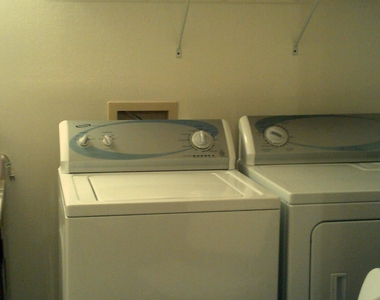 101 Seniors Ave - Photo Thumbnail 9