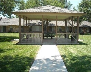 407 N Kansas City Road - Photo Thumbnail 2