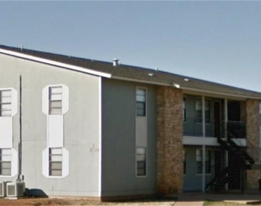 100 S Prairie Circle - Photo Thumbnail 1