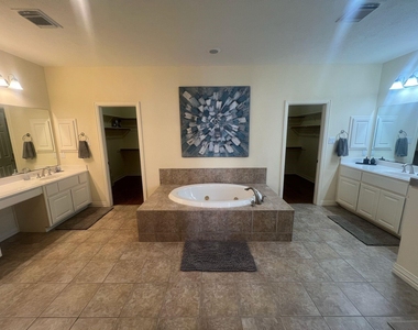 7143 Laguna Villas - Photo Thumbnail 10