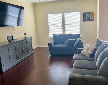 7143 Laguna Villas - Photo Thumbnail 1