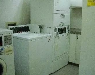 511 Merrill St - Photo Thumbnail 5