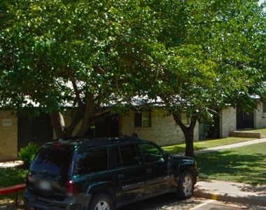 511 Merrill St - Photo Thumbnail 1