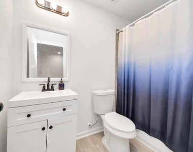 4613 Ireland Street - Photo Thumbnail 32