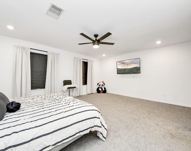 4613 Ireland Street - Photo Thumbnail 25
