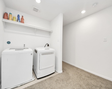 4613 Ireland Street - Photo Thumbnail 30