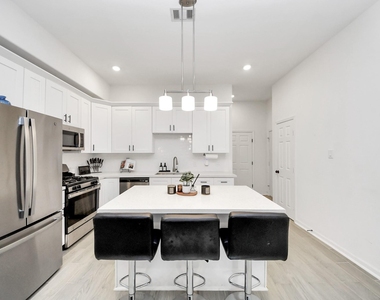4613 Ireland Street - Photo Thumbnail 13