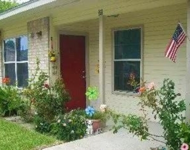 201 Morning Glory Dr - Photo Thumbnail 4
