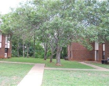601 Doris Lane - Photo Thumbnail 1