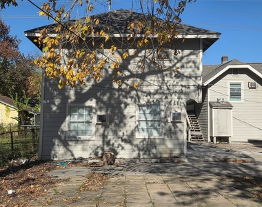 302 71 Street - Photo Thumbnail 6