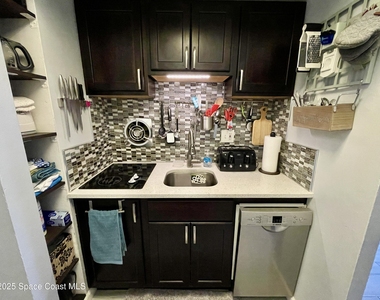 3190 N Atlantic Avenue - Photo Thumbnail 8