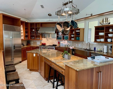 3585 S Atlantic Avenue - Photo Thumbnail 7