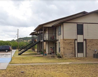 101 Deerwood Drive - Photo Thumbnail 4