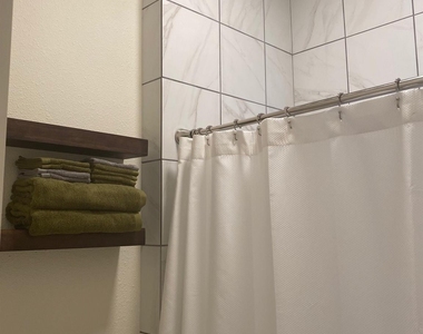 2708 Winbern Street - Photo Thumbnail 10