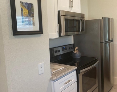 2708 Winbern Street - Photo Thumbnail 3