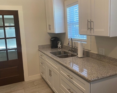 2708 Winbern Street - Photo Thumbnail 4