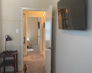 2708 Winbern Street - Photo Thumbnail 8
