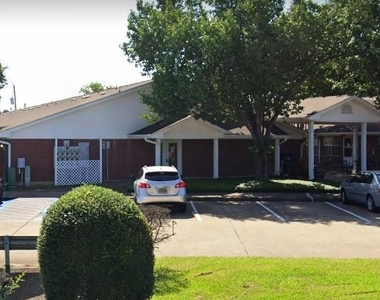 2701 Stanberry Drive - Photo Thumbnail 3