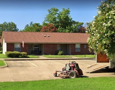 2701 Stanberry Drive - Photo Thumbnail 4
