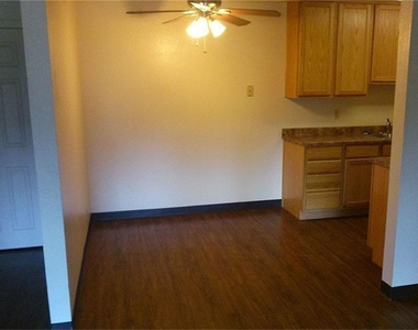 2701 Stanberry Drive - Photo Thumbnail 8