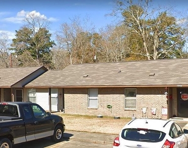 301 Harper Street - Photo Thumbnail 2