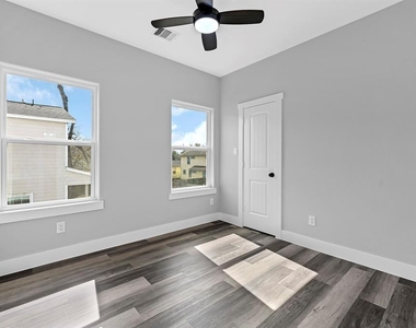 7517 Hezekiah Lane - Photo Thumbnail 9