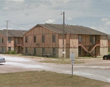 2200 N Adams Street - Photo Thumbnail 6
