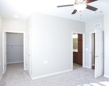 620 S Oakland Ave - Photo Thumbnail 6