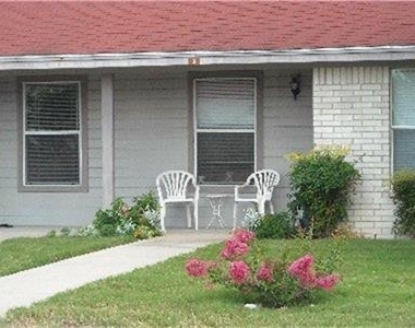 300 E 3rd Street - Photo Thumbnail 1