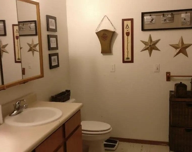 1400 W Sommerville St - Photo Thumbnail 8