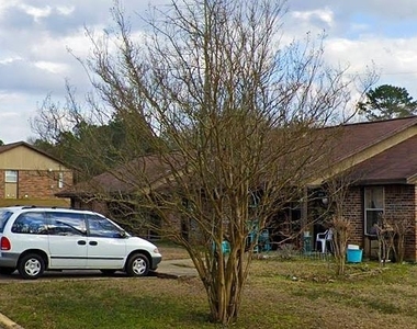 344 Red Bud Lane - Photo Thumbnail 5