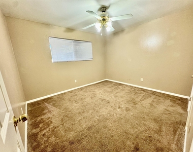2201 N Grand Boulevard - Photo Thumbnail 9