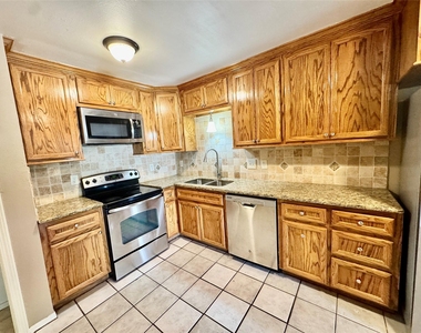 2201 N Grand Boulevard - Photo Thumbnail 5