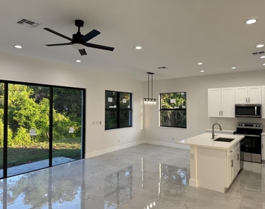 2145 Redmond Street - Photo Thumbnail 1