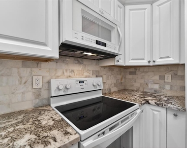 658 Green Valley Road - Photo Thumbnail 27