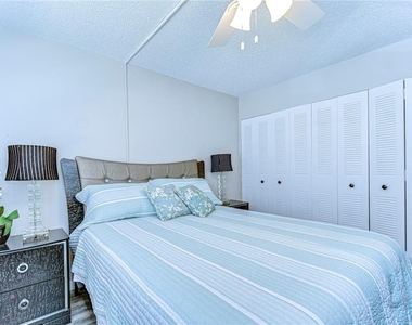 13870 Oakwood Lane - Photo Thumbnail 22