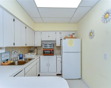 13870 Oakwood Lane - Photo Thumbnail 36