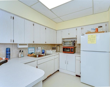 13870 Oakwood Lane - Photo Thumbnail 35