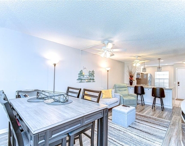 13870 Oakwood Lane - Photo Thumbnail 13