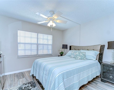 13870 Oakwood Lane - Photo Thumbnail 21