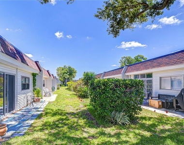 13870 Oakwood Lane - Photo Thumbnail 38