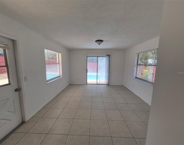 229 W Casurina Place - Photo Thumbnail 7